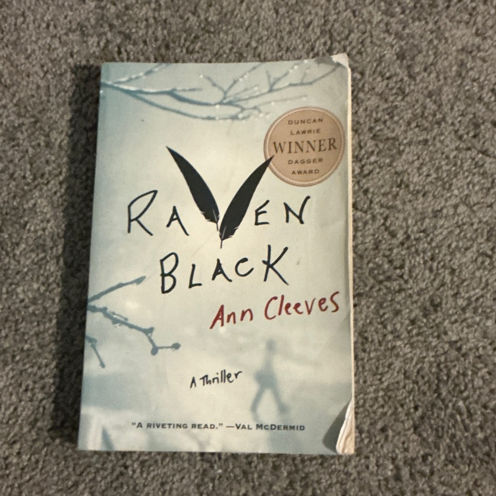 Raven Black by Ann Cleeves Paperback
